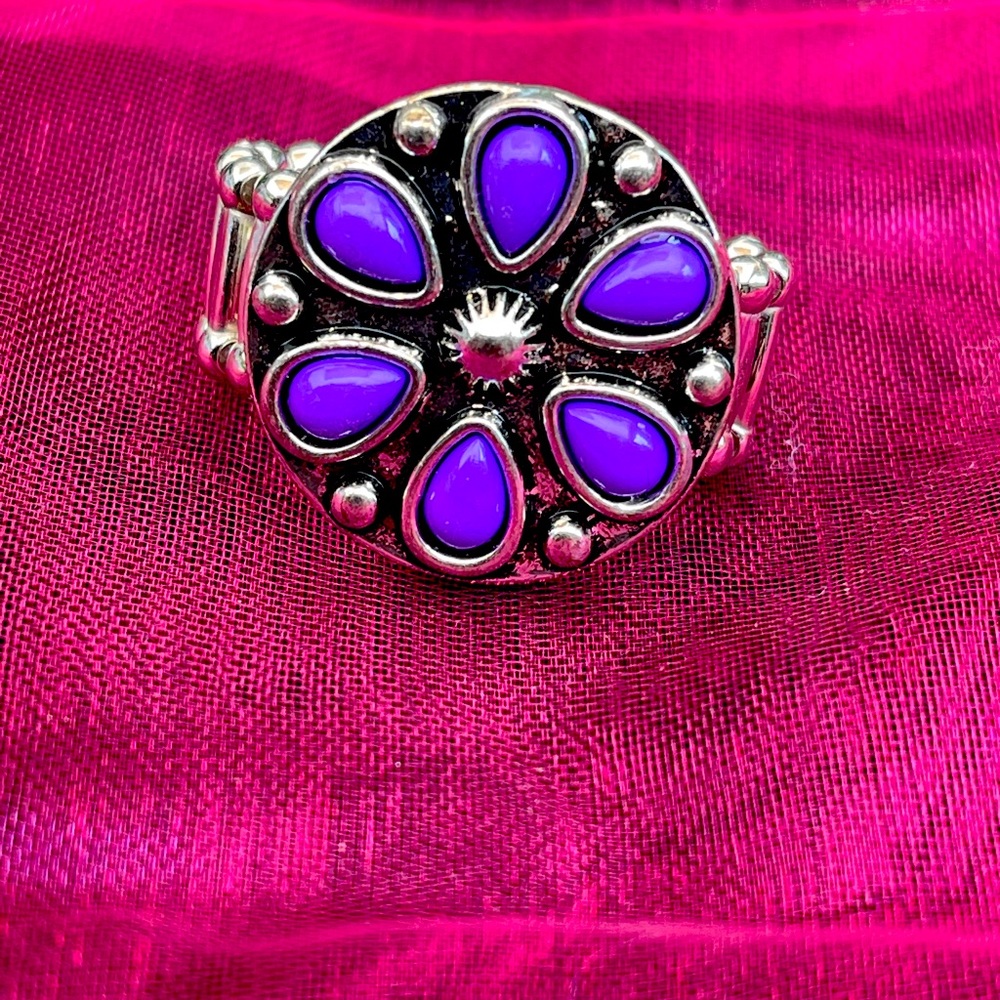 Paparazzi ring